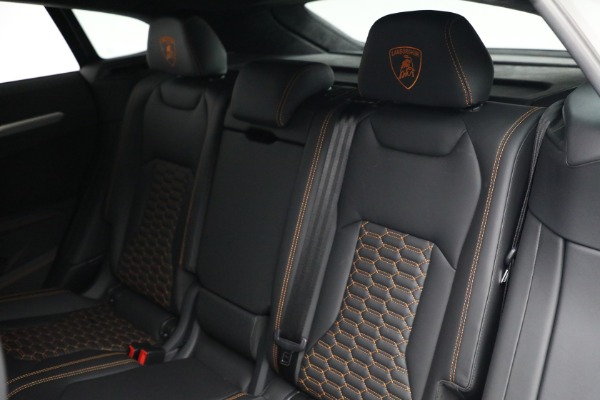 Used 2020 Lamborghini Urus for sale $295,900 at Bugatti of Greenwich in Greenwich CT 06830 18