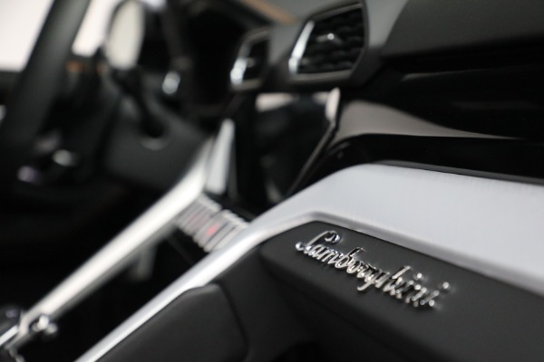 Used 2020 Lamborghini Urus for sale $295,900 at Bugatti of Greenwich in Greenwich CT 06830 25