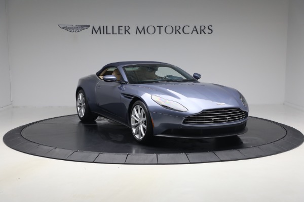 Used 2022 Aston Martin DB11 Volante for sale $169,900 at Bugatti of Greenwich in Greenwich CT 06830 26
