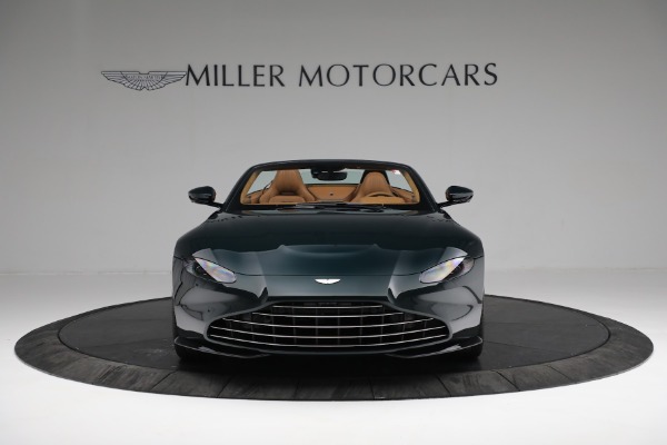 New 2022 Aston Martin Vantage Roadster for sale $192,716 at Bugatti of Greenwich in Greenwich CT 06830 11