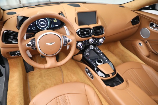 New 2022 Aston Martin Vantage Roadster for sale $192,716 at Bugatti of Greenwich in Greenwich CT 06830 13