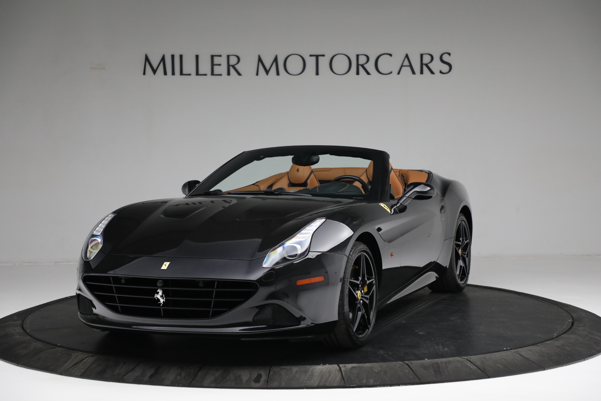 Used 2017 Ferrari California T for sale Sold at Bugatti of Greenwich in Greenwich CT 06830 1