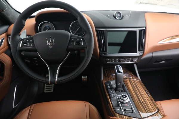 New 2022 Maserati Levante Modena for sale $112,575 at Bugatti of Greenwich in Greenwich CT 06830 16