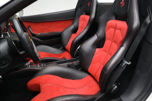 Used 2012 Ferrari 458 Spider for sale $289,900 at Bugatti of Greenwich in Greenwich CT 06830 19