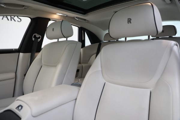 Used 2017 Rolls-Royce Ghost for sale $229,900 at Bugatti of Greenwich in Greenwich CT 06830 15