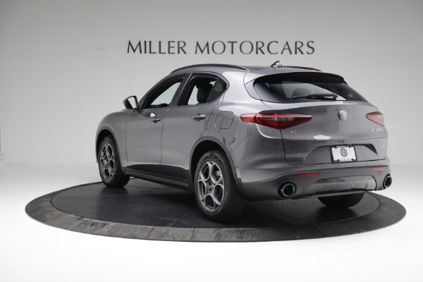 New 2022 Alfa Romeo Stelvio Sprint for sale Sold at Bugatti of Greenwich in Greenwich CT 06830 5