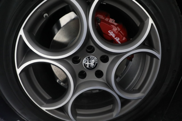 New 2022 Alfa Romeo Stelvio Ti for sale Sold at Bugatti of Greenwich in Greenwich CT 06830 21