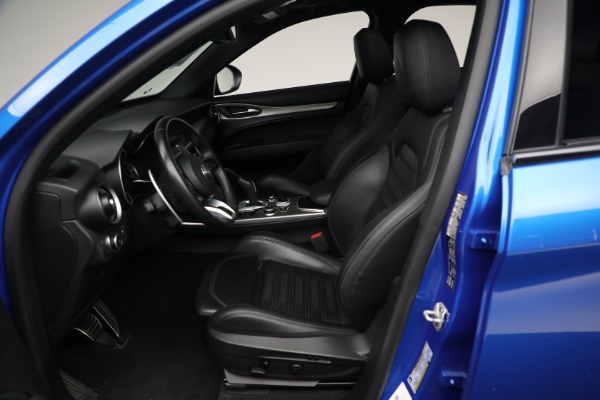 Used 2022 Alfa Romeo Stelvio Veloce for sale $32,900 at Bugatti of Greenwich in Greenwich CT 06830 13