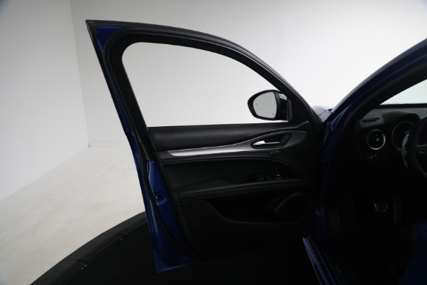 Used 2022 Alfa Romeo Stelvio Veloce for sale $32,900 at Bugatti of Greenwich in Greenwich CT 06830 23