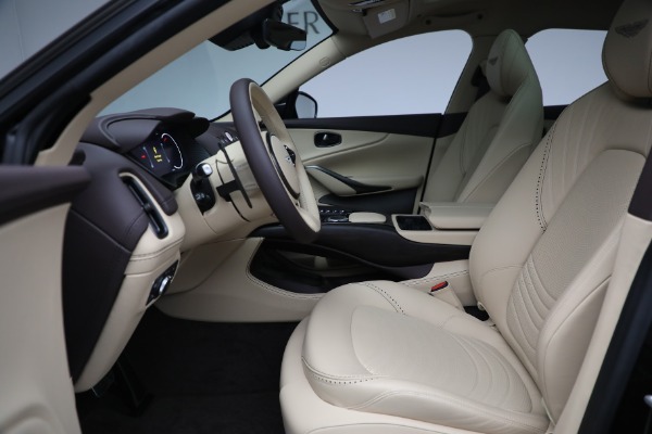 Used 2022 Aston Martin DBX for sale $105,900 at Bugatti of Greenwich in Greenwich CT 06830 13