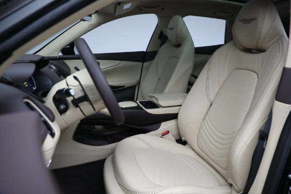 Used 2022 Aston Martin DBX for sale $105,900 at Bugatti of Greenwich in Greenwich CT 06830 15
