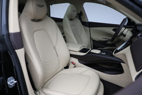 Used 2022 Aston Martin DBX for sale $105,900 at Bugatti of Greenwich in Greenwich CT 06830 21