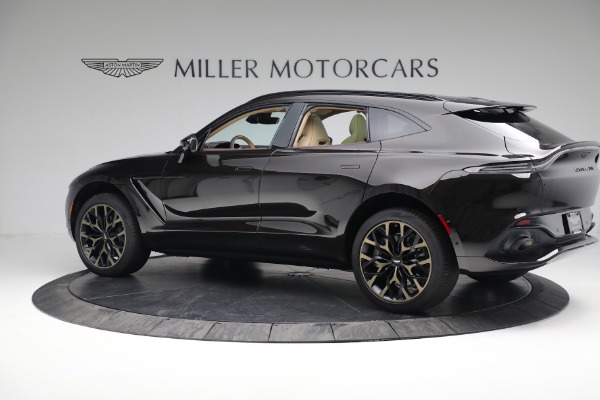 Used 2022 Aston Martin DBX for sale $105,900 at Bugatti of Greenwich in Greenwich CT 06830 3