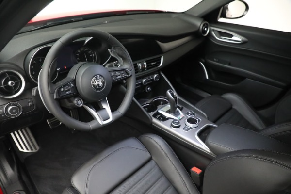 New 2022 Alfa Romeo Giulia Veloce for sale Sold at Bugatti of Greenwich in Greenwich CT 06830 13
