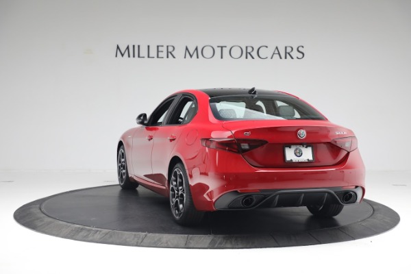 Used 2022 Alfa Romeo Giulia Veloce for sale $29,900 at Bugatti of Greenwich in Greenwich CT 06830 5