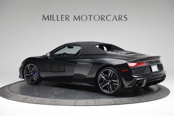 Used 2022 Audi R8 5.2 quattro V10 perform. Spyder for sale Sold at Bugatti of Greenwich in Greenwich CT 06830 15