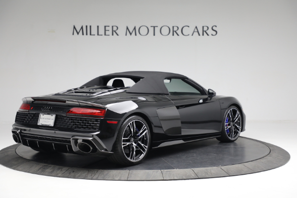 Used 2022 Audi R8 5.2 quattro V10 perform. Spyder for sale Sold at Bugatti of Greenwich in Greenwich CT 06830 16