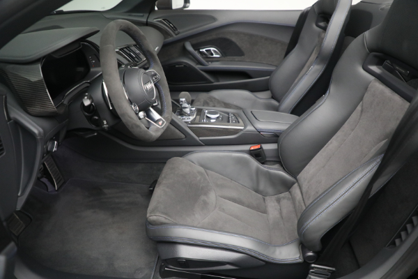 Used 2022 Audi R8 5.2 quattro V10 perform. Spyder for sale Sold at Bugatti of Greenwich in Greenwich CT 06830 20