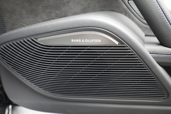Used 2022 Audi R8 5.2 quattro V10 perform. Spyder for sale Sold at Bugatti of Greenwich in Greenwich CT 06830 27