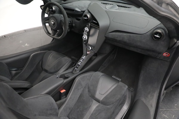 Used 2019 McLaren 720S Performance for sale $304,900 at Bugatti of Greenwich in Greenwich CT 06830 24