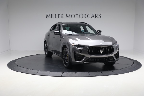 Used 2022 Maserati Levante Modena for sale $53,900 at Bugatti of Greenwich in Greenwich CT 06830 11