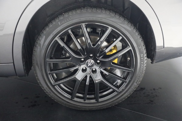 Used 2022 Maserati Levante Modena for sale $53,900 at Bugatti of Greenwich in Greenwich CT 06830 24