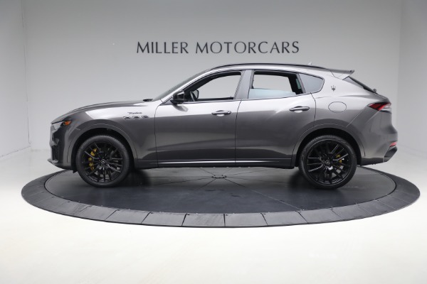 Used 2022 Maserati Levante Modena for sale $53,900 at Bugatti of Greenwich in Greenwich CT 06830 3