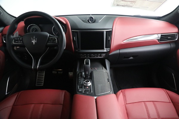 New 2022 Maserati Levante Modena for sale $113,075 at Bugatti of Greenwich in Greenwich CT 06830 16