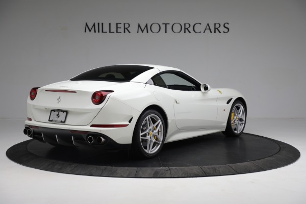 Used 2015 Ferrari California T for sale Sold at Bugatti of Greenwich in Greenwich CT 06830 16