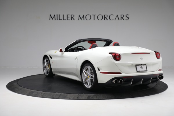 Used 2015 Ferrari California T for sale $169,900 at Bugatti of Greenwich in Greenwich CT 06830 5