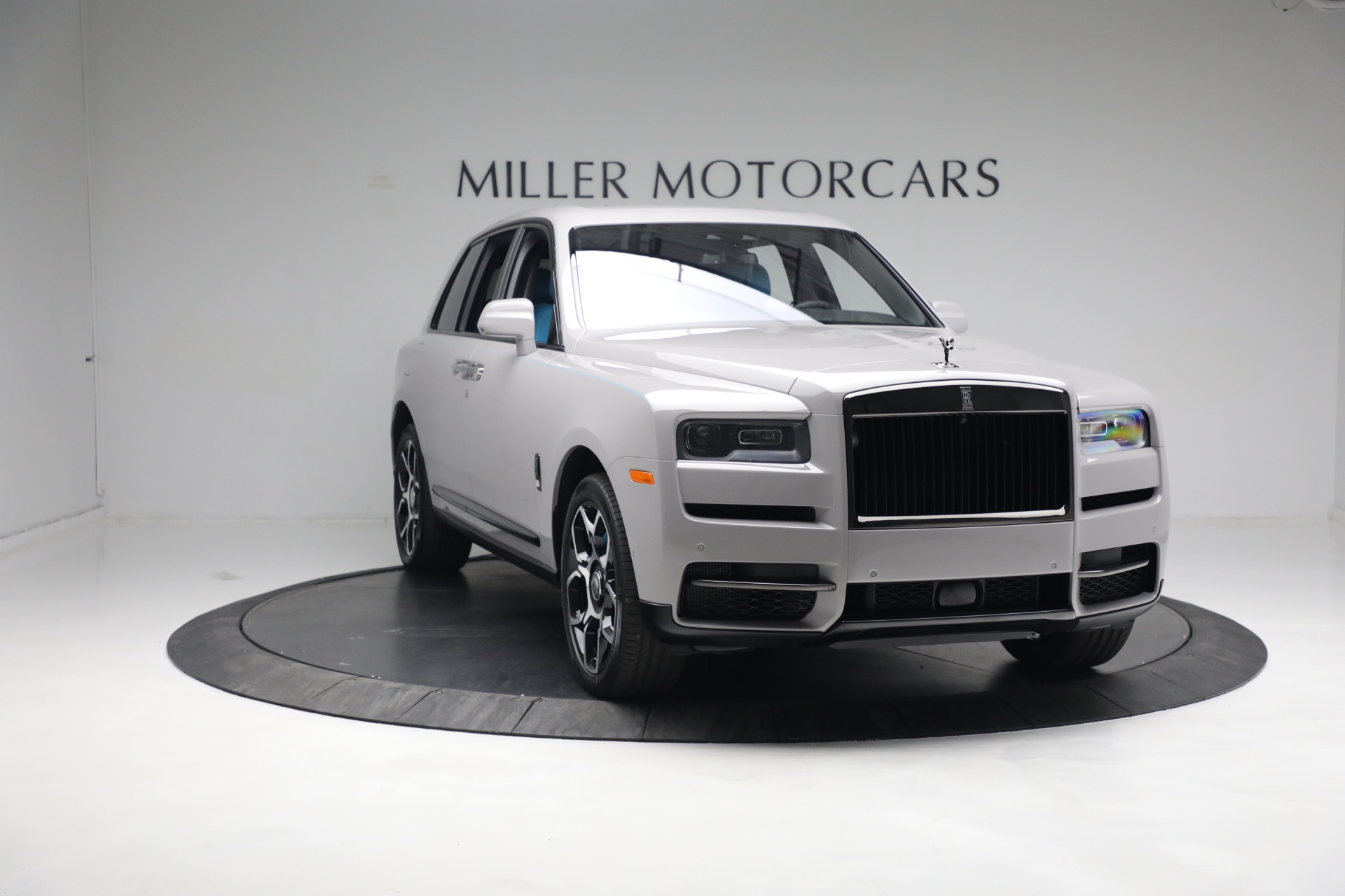 2024 Grey Rolls-Royce Cullinan Black Badge - Luxury SUV in Detail 