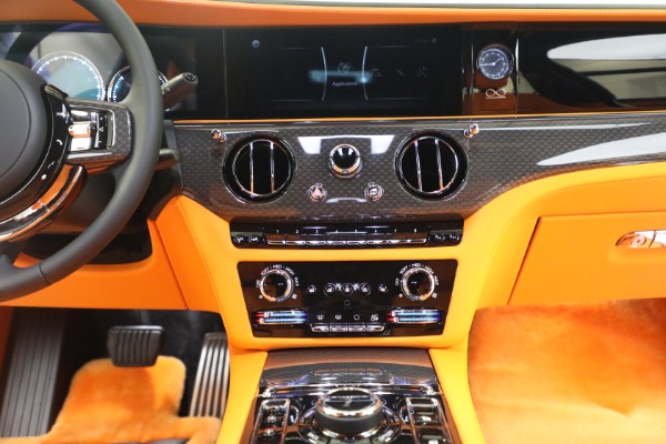 Used 2022 Rolls-Royce Ghost Black Badge for sale $394,900 at Bugatti of Greenwich in Greenwich CT 06830 26