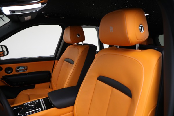Used 2022 Rolls-Royce Cullinan for sale Sold at Bugatti of Greenwich in Greenwich CT 06830 20