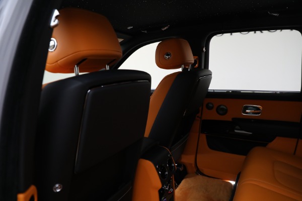 Used 2022 Rolls-Royce Cullinan for sale Sold at Bugatti of Greenwich in Greenwich CT 06830 22