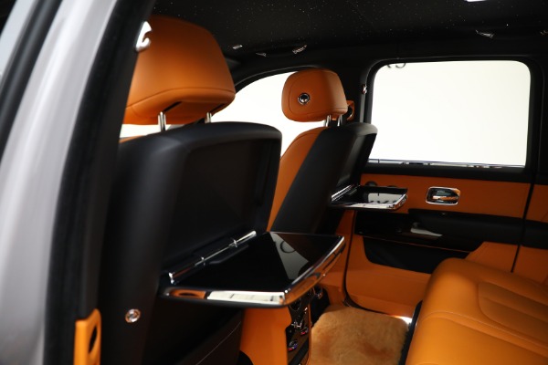 Used 2022 Rolls-Royce Cullinan for sale Sold at Bugatti of Greenwich in Greenwich CT 06830 23