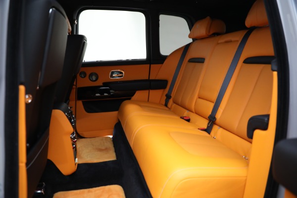 Used 2022 Rolls-Royce Cullinan for sale Sold at Bugatti of Greenwich in Greenwich CT 06830 24