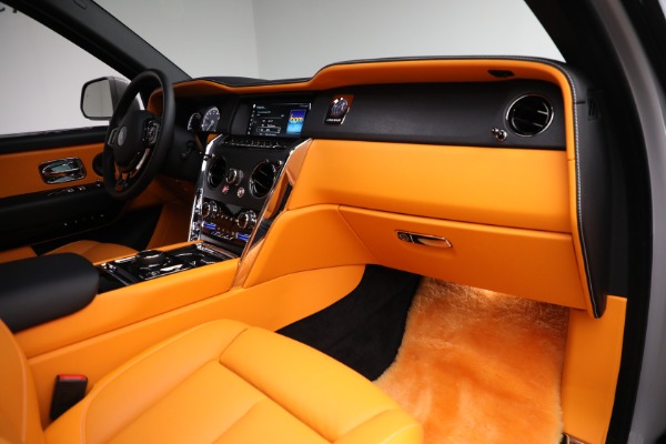 Used 2022 Rolls-Royce Cullinan for sale Sold at Bugatti of Greenwich in Greenwich CT 06830 27