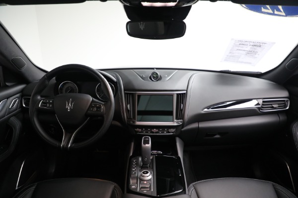 Used 2022 Maserati Levante Modena for sale $39,995 at Bugatti of Greenwich in Greenwich CT 06830 18