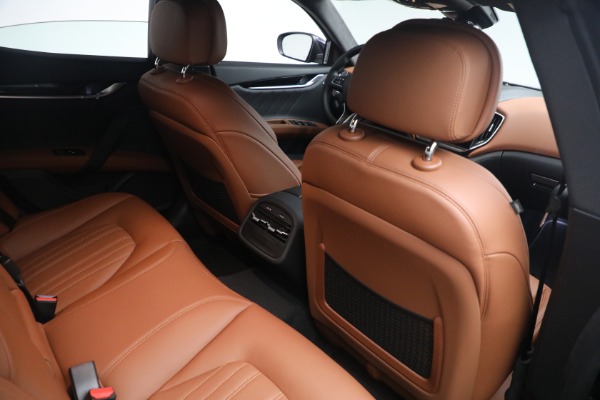 New 2022 Maserati Ghibli Modena Q4 for sale Sold at Bugatti of Greenwich in Greenwich CT 06830 21