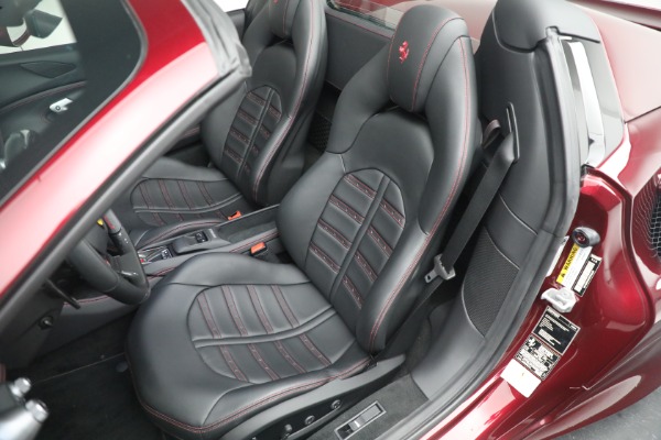 Used 2021 Ferrari F8 Spider for sale $539,900 at Bugatti of Greenwich in Greenwich CT 06830 21