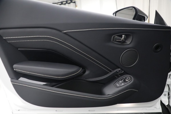 Used 2022 Aston Martin Vantage Coupe for sale $169,900 at Bugatti of Greenwich in Greenwich CT 06830 16