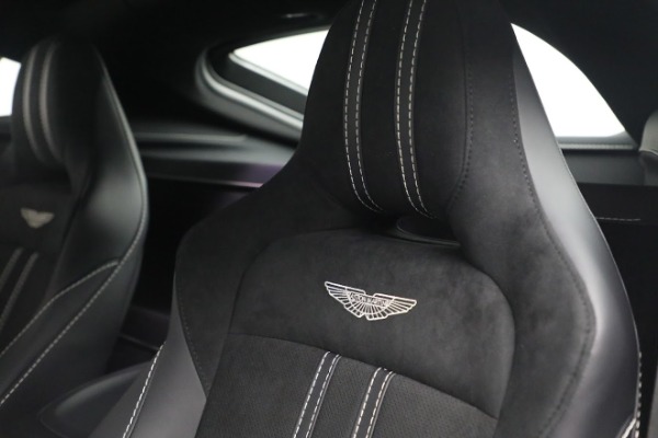 Used 2022 Aston Martin Vantage Coupe for sale $169,900 at Bugatti of Greenwich in Greenwich CT 06830 17