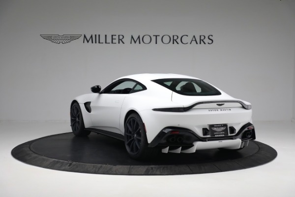 Used 2022 Aston Martin Vantage Coupe for sale $169,900 at Bugatti of Greenwich in Greenwich CT 06830 4