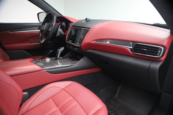 Used 2022 Maserati Levante Modena for sale $41,900 at Bugatti of Greenwich in Greenwich CT 06830 14