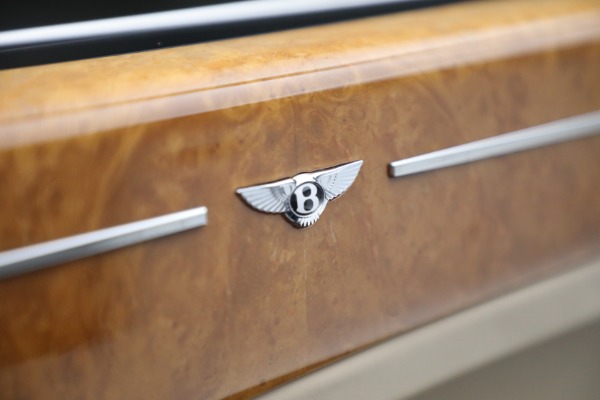 Used 2012 Bentley Mulsanne V8 for sale Sold at Bugatti of Greenwich in Greenwich CT 06830 22