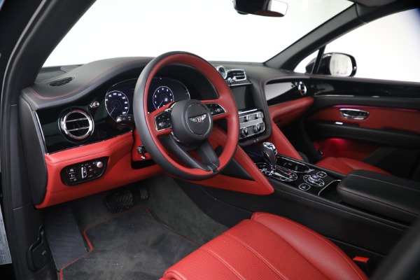 Used 2022 Bentley Bentayga V8 for sale $139,900 at Bugatti of Greenwich in Greenwich CT 06830 19