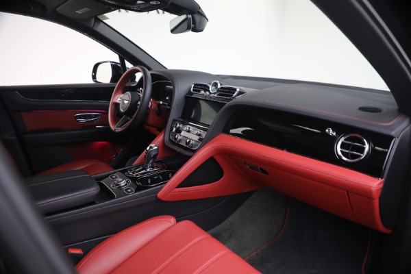 Used 2022 Bentley Bentayga V8 for sale $139,900 at Bugatti of Greenwich in Greenwich CT 06830 26