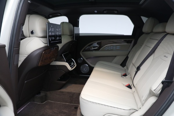 New 2023 Bentley Bentayga EWB Azure for sale $302,995 at Bugatti of Greenwich in Greenwich CT 06830 18