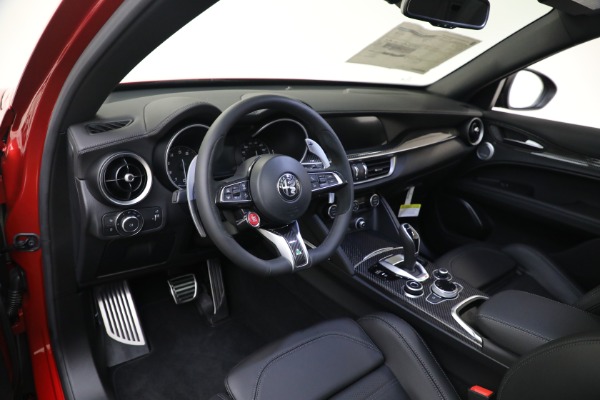 New 2023 Alfa Romeo Stelvio Quadrifoglio for sale $80,900 at Bugatti of Greenwich in Greenwich CT 06830 15