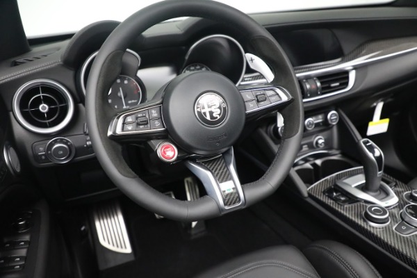 New 2022 Alfa Romeo Stelvio Quadrifoglio for sale $79,290 at Bugatti of Greenwich in Greenwich CT 06830 28